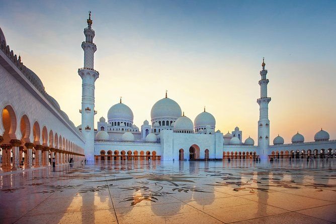 Transfer to Abu Dhabi | Abu Dhabi Sightseeing Tour